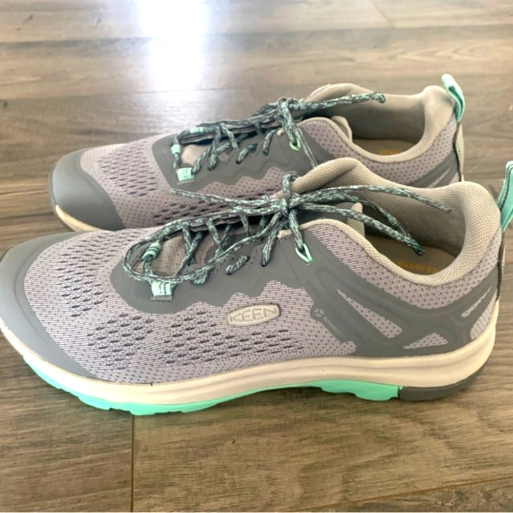 New Keen Womens Hiking Shoes Terradorra II SIZES 7/7.5 Drizzle/Ocean Wave
